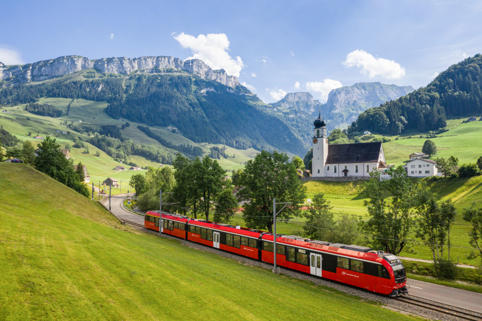 Mit dem Bodensee Ticket länderübergreifend Vorteile mit Bus & Bahn nutzen.