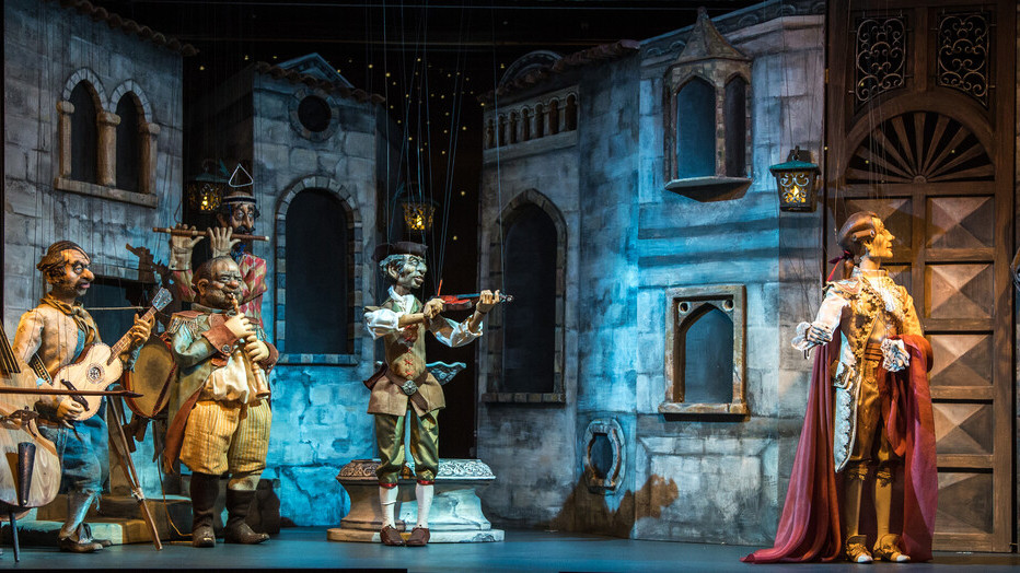 Lebendiger als in der großen Oper: Die Lindauer Marionettenoper.